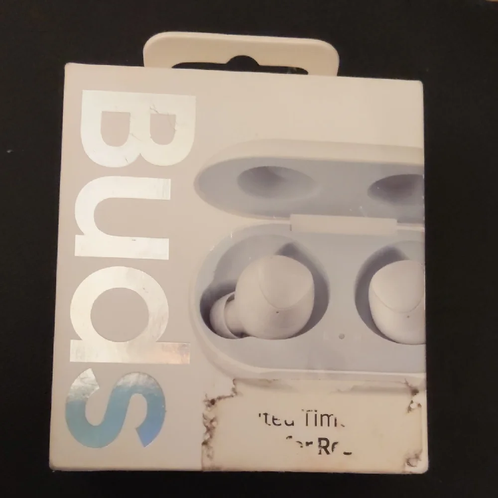 Samsung White Earbud Headphones